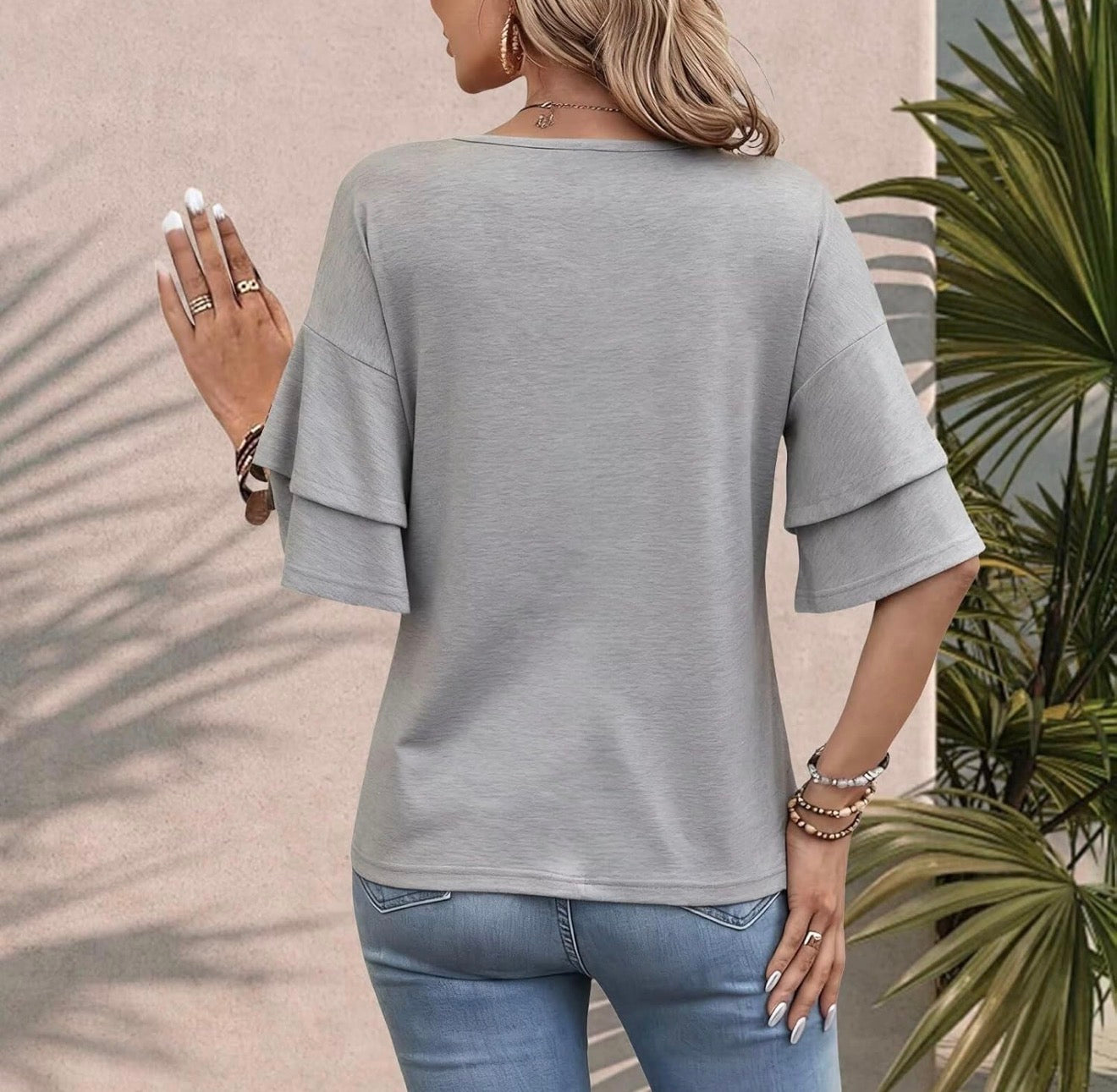 Blusa con Volantes Gris