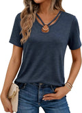 Camiseta en V con Aro Azul